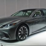 "لكزس" ترى أنّ ما يميز الإل إس الجديدة عن غيرها هي وظائفها المتقدمة للأمان Lexus LS 2018 1