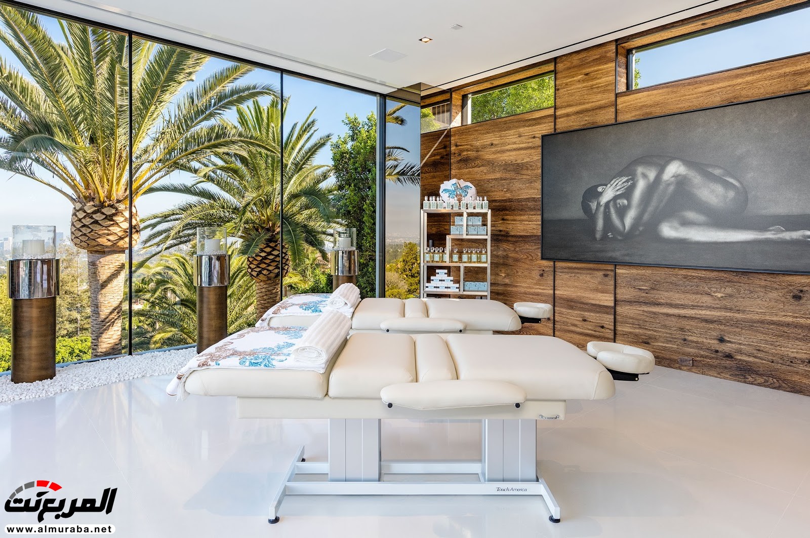 "بالصور" شاهد أغلى قصر بالولايات المتحدة بسعر مقارب للمليار ريال يضم مجموعة استثنائية من السيارات "بالصور" شاهد أغلى قصر بالولايات المتحدة بسعر مقارب للمليار ريال يضم مجموعة استثنائية من السيارات 11