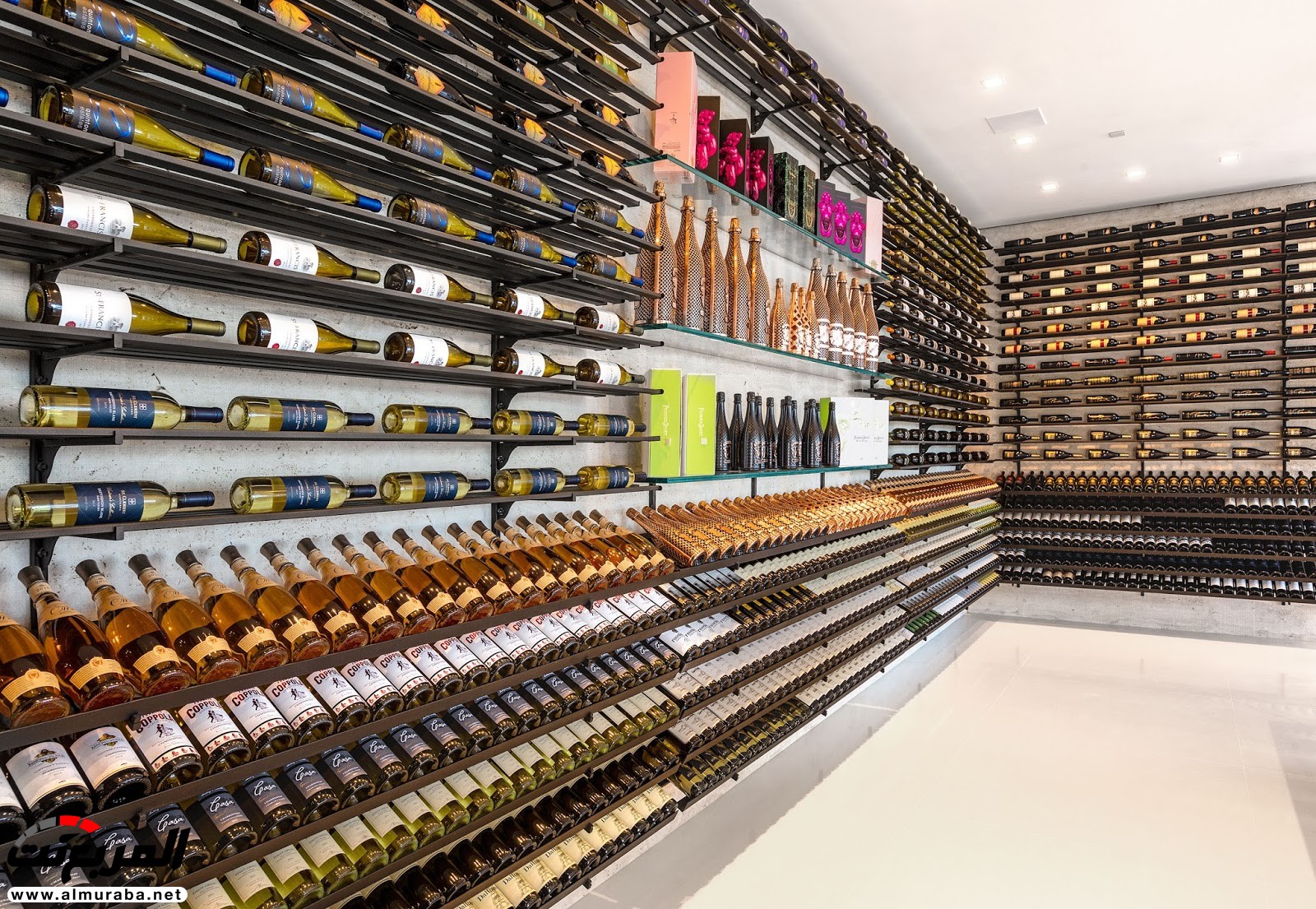 "بالصور" شاهد أغلى قصر بالولايات المتحدة بسعر مقارب للمليار ريال يضم مجموعة استثنائية من السيارات "بالصور" شاهد أغلى قصر بالولايات المتحدة بسعر مقارب للمليار ريال يضم مجموعة استثنائية من السيارات 12