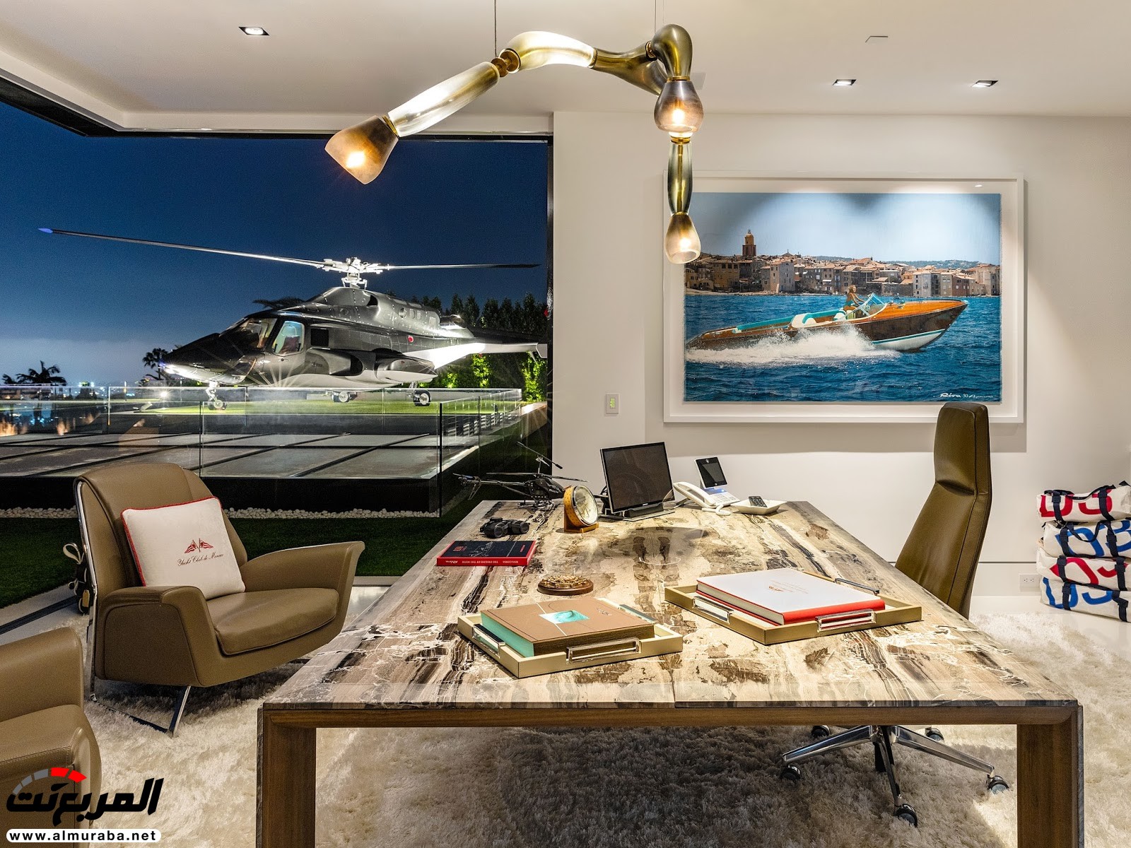 "بالصور" شاهد أغلى قصر بالولايات المتحدة بسعر مقارب للمليار ريال يضم مجموعة استثنائية من السيارات "بالصور" شاهد أغلى قصر بالولايات المتحدة بسعر مقارب للمليار ريال يضم مجموعة استثنائية من السيارات 17