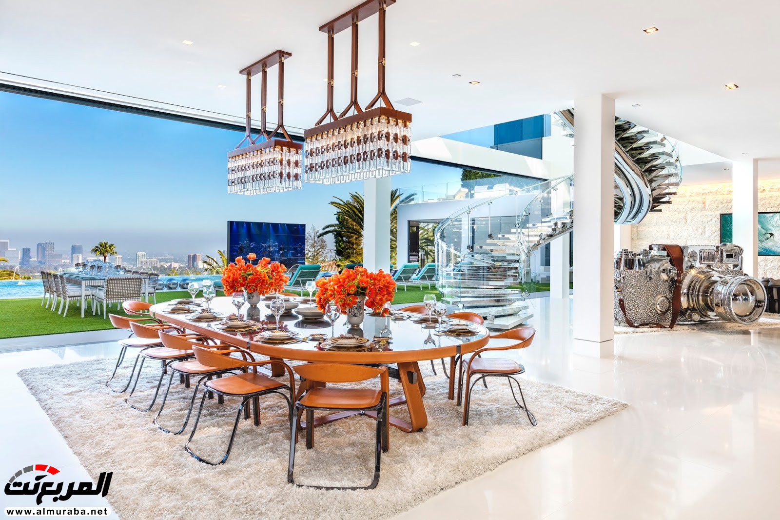 "بالصور" شاهد أغلى قصر بالولايات المتحدة بسعر مقارب للمليار ريال يضم مجموعة استثنائية من السيارات "بالصور" شاهد أغلى قصر بالولايات المتحدة بسعر مقارب للمليار ريال يضم مجموعة استثنائية من السيارات 3