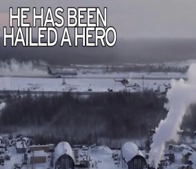 “فيديو” شاهد طيار يتمكن من الهبوط بطائرته بسلام بعد انفجار أحد محركاتها