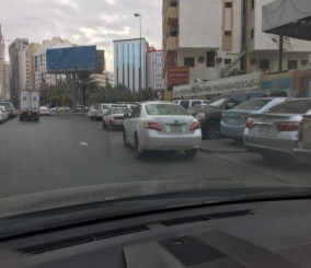 “فيديو” شاهد استياء معلمي مدرسة في مكة بسبب المخالفات والمرور يُعقِّب