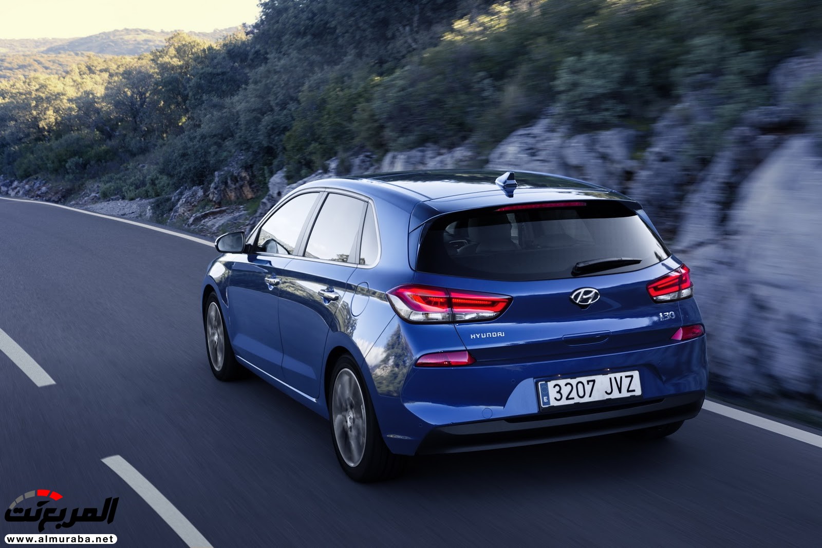 "هيونداي" إلنترا GT الجديدة كليا 2018 هي الهاتشباك i30 الأوروبية 2017 Hyundai 8