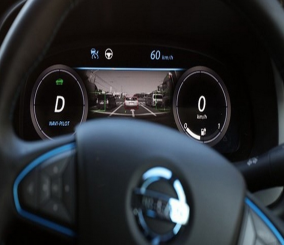 “تقرير” تحديات القيادة الذاتية في العلاقة بين السائقين وسياراتهم