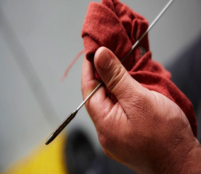 ما هي أسباب نقص زيت المحرك من دون ظهور الدخان؟