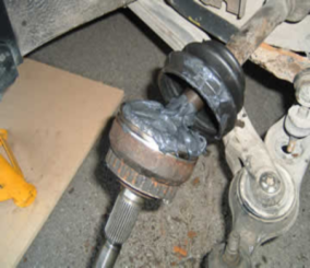 ما مميزات وسلبيات كل من الدفع الأمامي والدفع الخلفي في السيارة؟