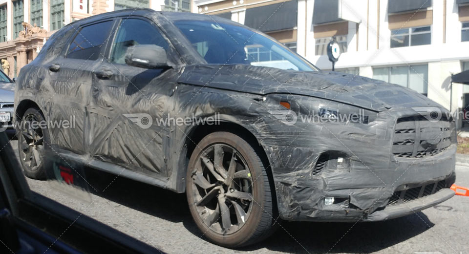 “إنفينيتي QX50” الجيل القادم 2018 تُرصد أثناء اختبارها بجسم الإنتاج