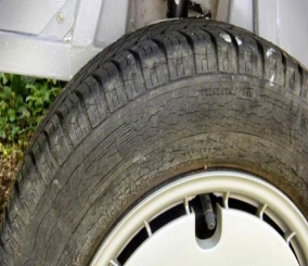 كم المدة الزمنية التي يجب أن تستغرقها المراقبة السنوية للإطارات؟