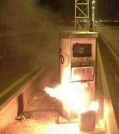 “فيديو” شاهد إحراق أحد أجهزة “ساهر” في حائل……والشرطة تلقي القبض على المتورطين