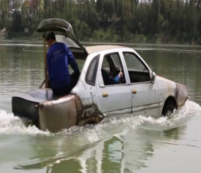 “فيديو” شاهد صيني يختبر سيارة برمائية صنعها بنفسه