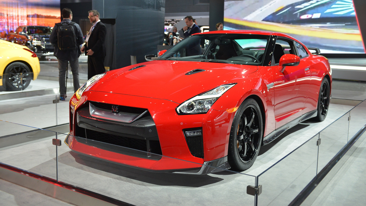 نيسان GT-R نسخة المضمار يُكشف عنها بقوة 565 حصان في نيويورك