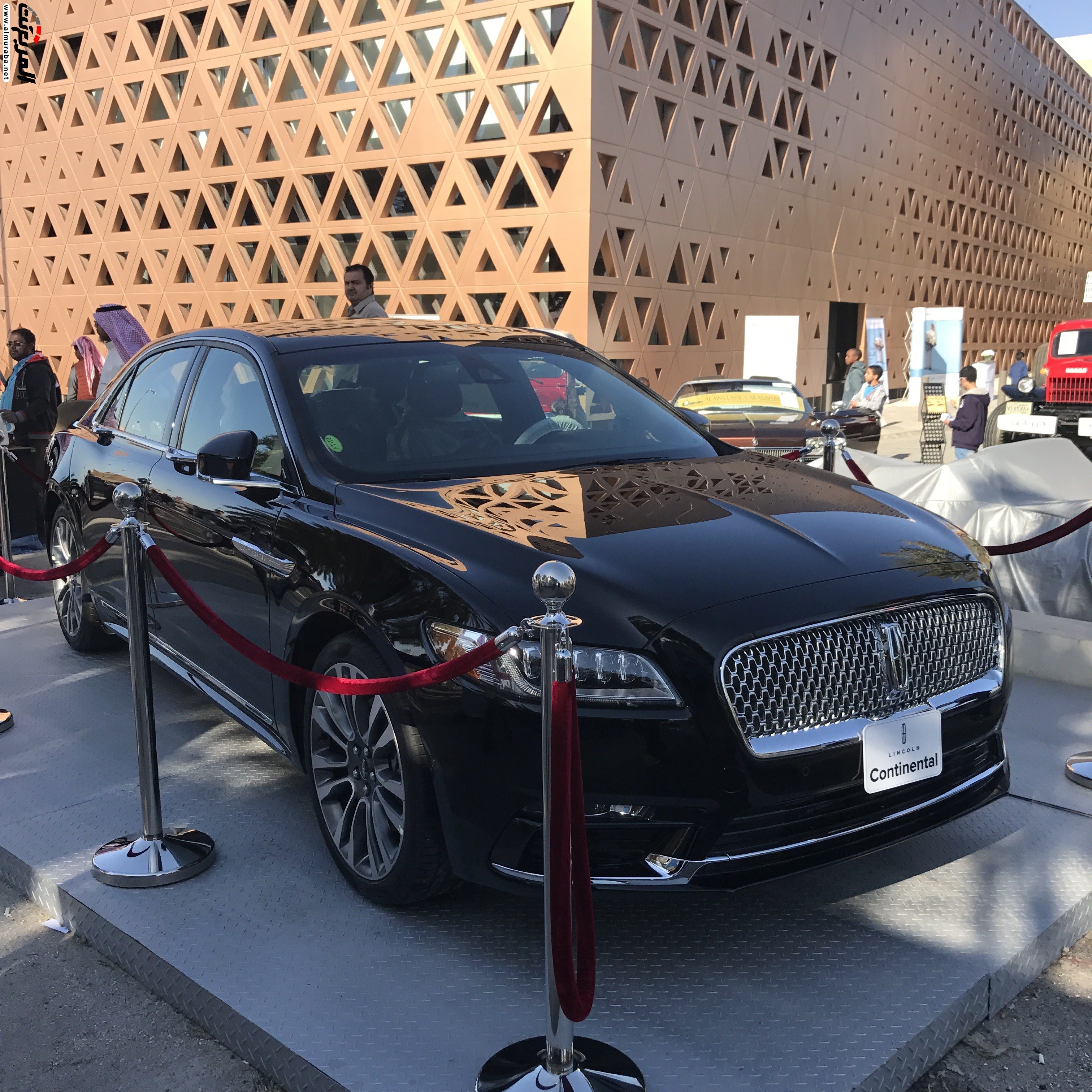 تعرف على أهم ما يميز “لينكولن” كونتيننتال 2017 عن منافسيها