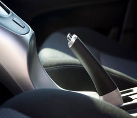 ما علاقة فرامل اليد باستهلاك الوقود؟