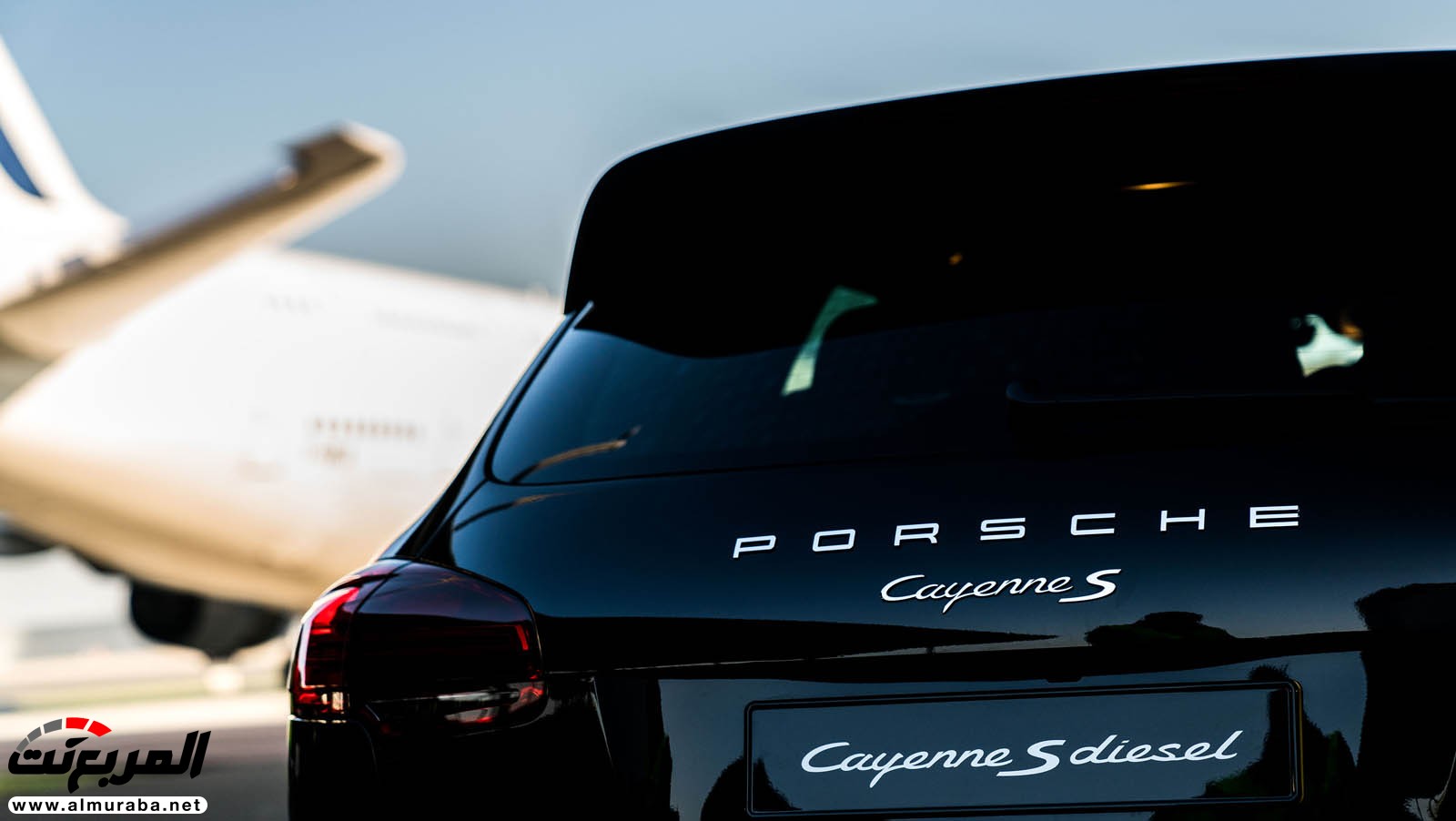 شاهد "بورش كايين" وهي تسحب طائرة وزنها 285 طن! 8