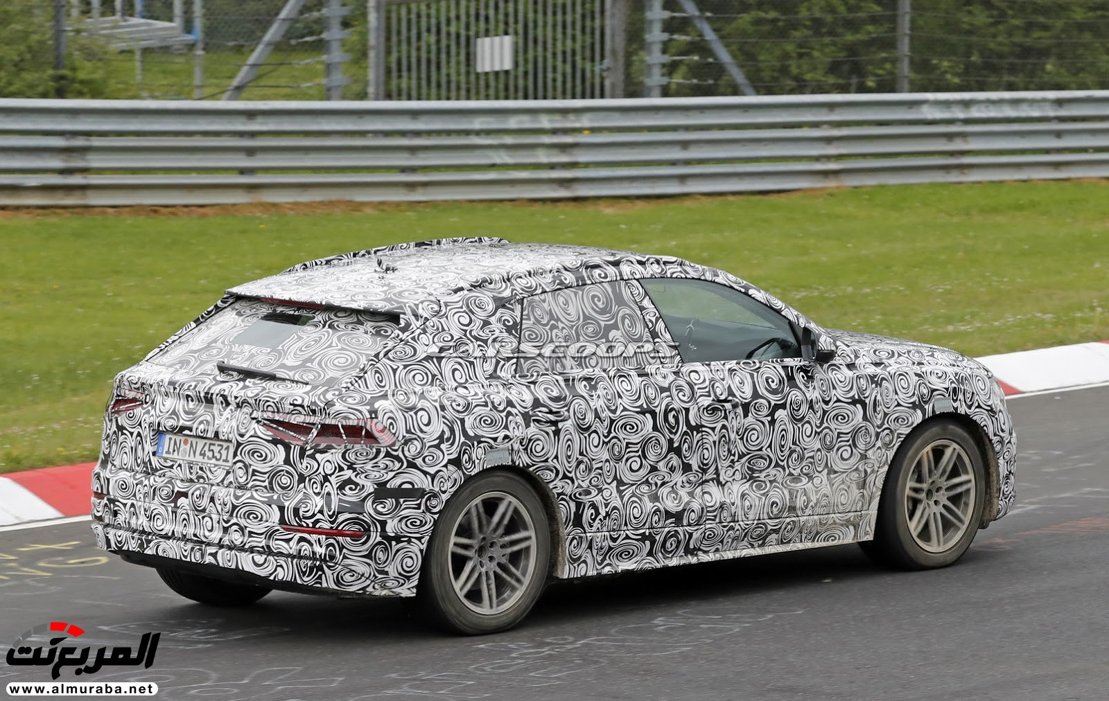 هذا النموذج الاختباري يؤكد لنا ما سيبدو عليه داخل أودي Q8 القادمة 2019 هذا النموذج الاختباري يؤكد لنا ما سيبدو عليه داخل أودي Q8 القادمة 2019 3