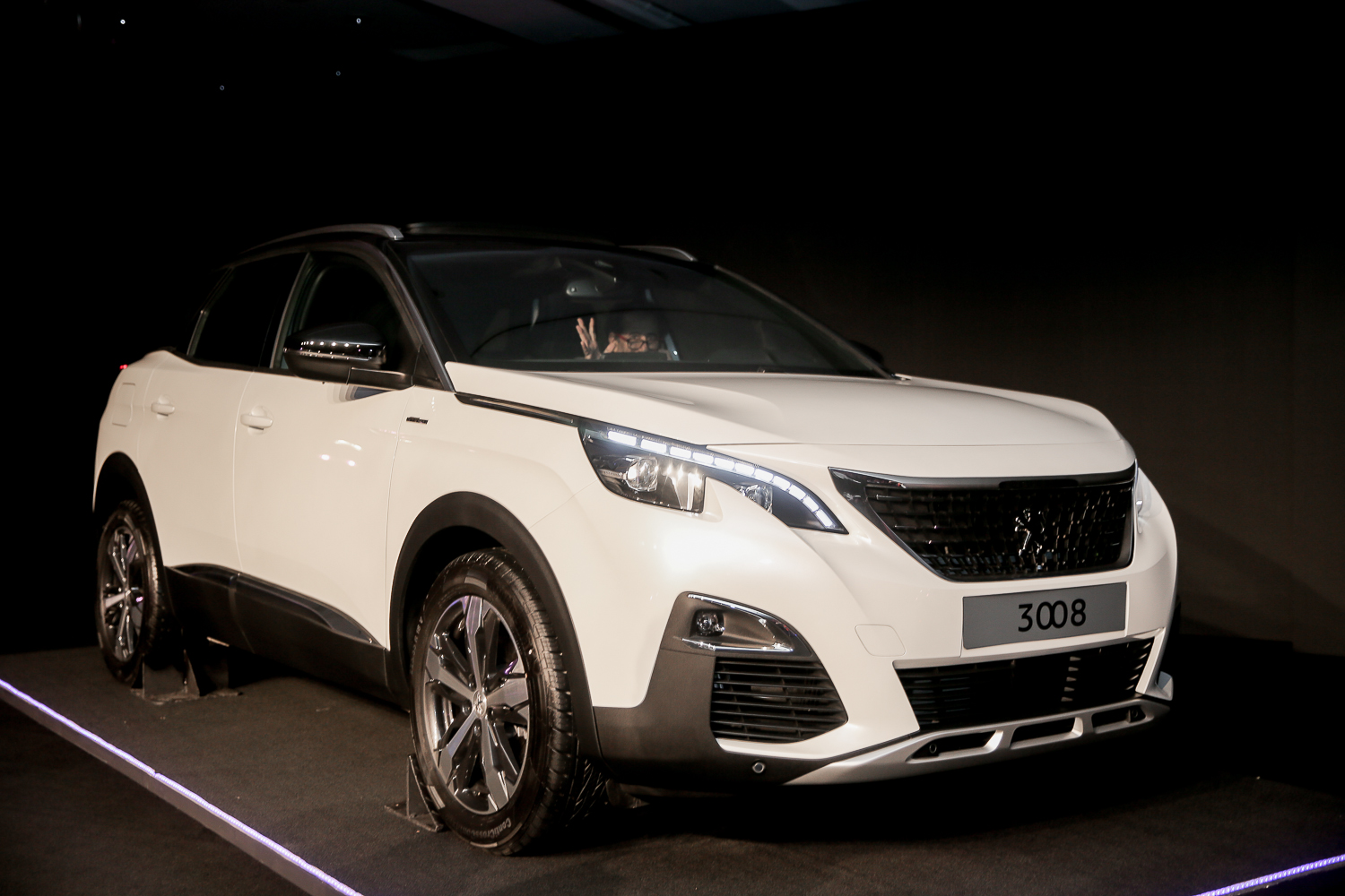 بيجو 3008 تطل للمرة الأولى في الشرق الأوسط