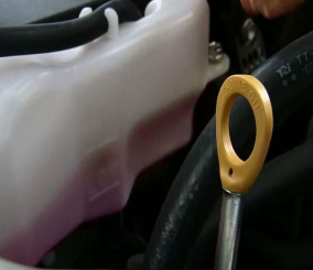 تعرف على أسباب اختلاط الزيت مع المياه في السيارة