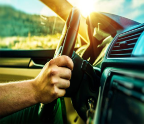 ما الذي يسبب في ظهور صوت احتكاك في السيارة؟