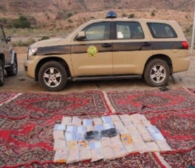 ملاحقة أمنية لمهرِّب سعودي تنتهي بانقلاب مركبته وضبط 20 كيلو حشيش
