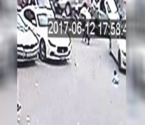 “فيديو” شاهد لحظة تعرض طفل يبلغ من العمر عامين لحادث دهس