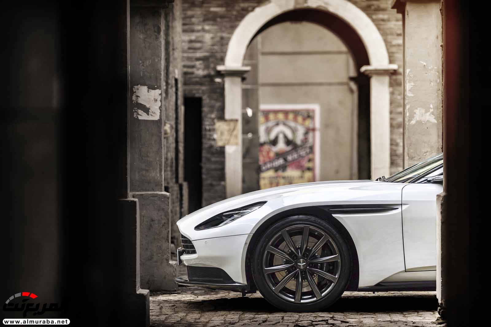 أستون مارتن DB11 تدشن رسميا بمحرك V8 صنع بواسطة مرسيدس AMG 17