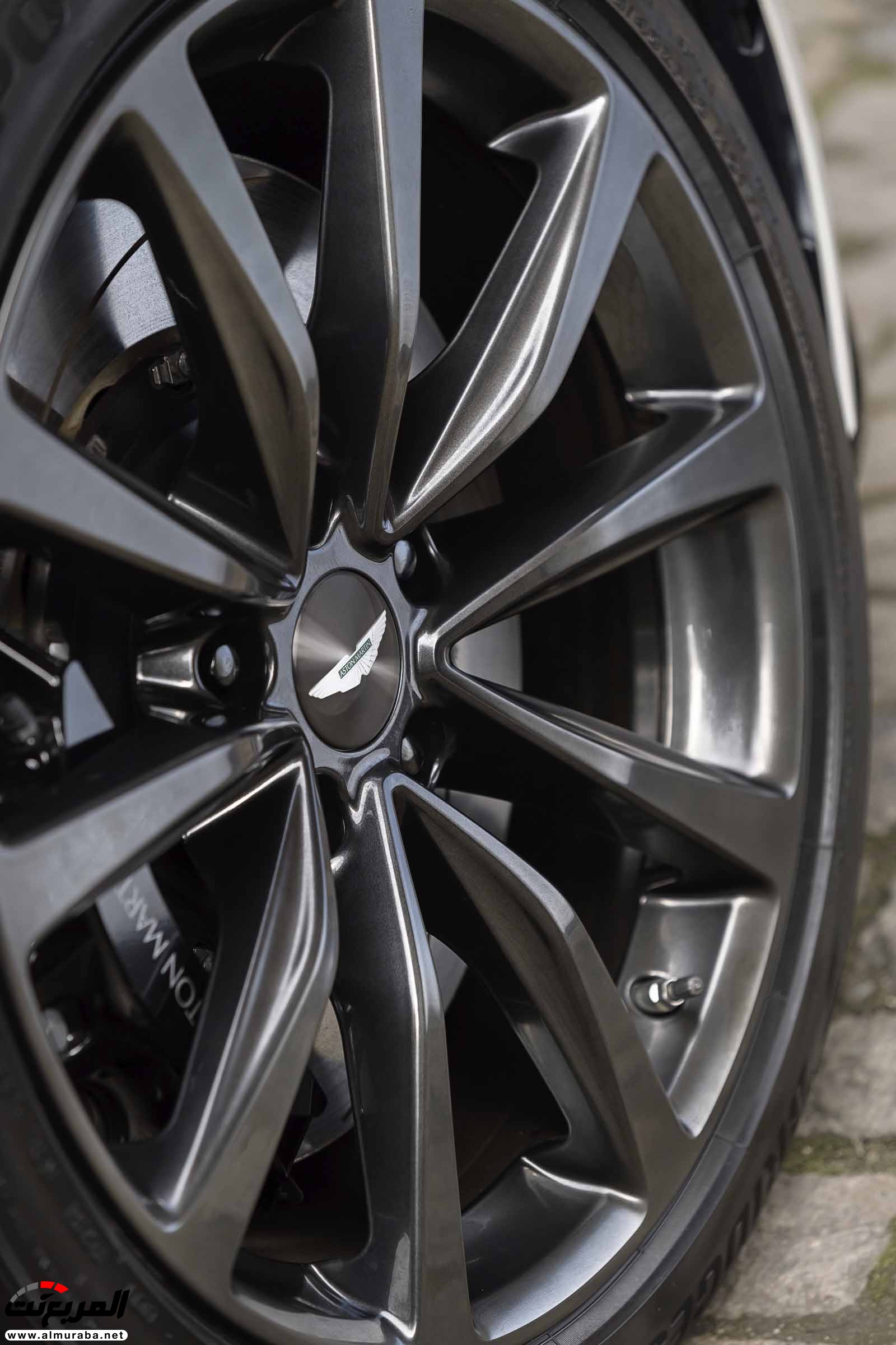 أستون مارتن DB11 تدشن رسميا بمحرك V8 صنع بواسطة مرسيدس AMG 20