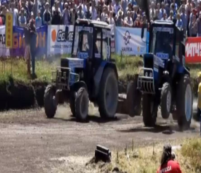 “فيديو” شاهد سباق تراكتورات فريد من نوعه