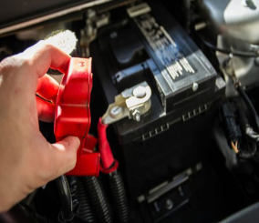 هذه معاني أهم أرقام على بطارية السيارة