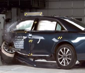 “فيديو” شاهد اختبار تصادم لينكولن كونتيننتال 2017 على سرعة 40 ميل/س