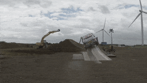 جاغوار E-Pace تكشف عن كيفية إتقانها لقفزتها اللولبية جاغوار E-Pace تكشف عن كيفية إتقانها لقفزتها اللولبية 6