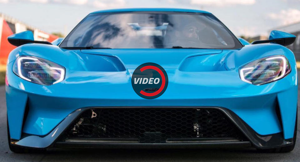 فورد GT الجديدة تبدو فاتنة في هذا الطلاء الأزرق