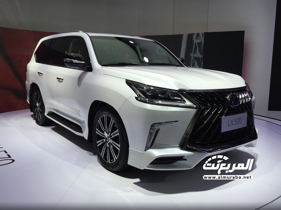 لكزس LX 570 2018 الإصدار الرياضي TRD يدشن نفسه في أحد معارض سيارات الصين 1