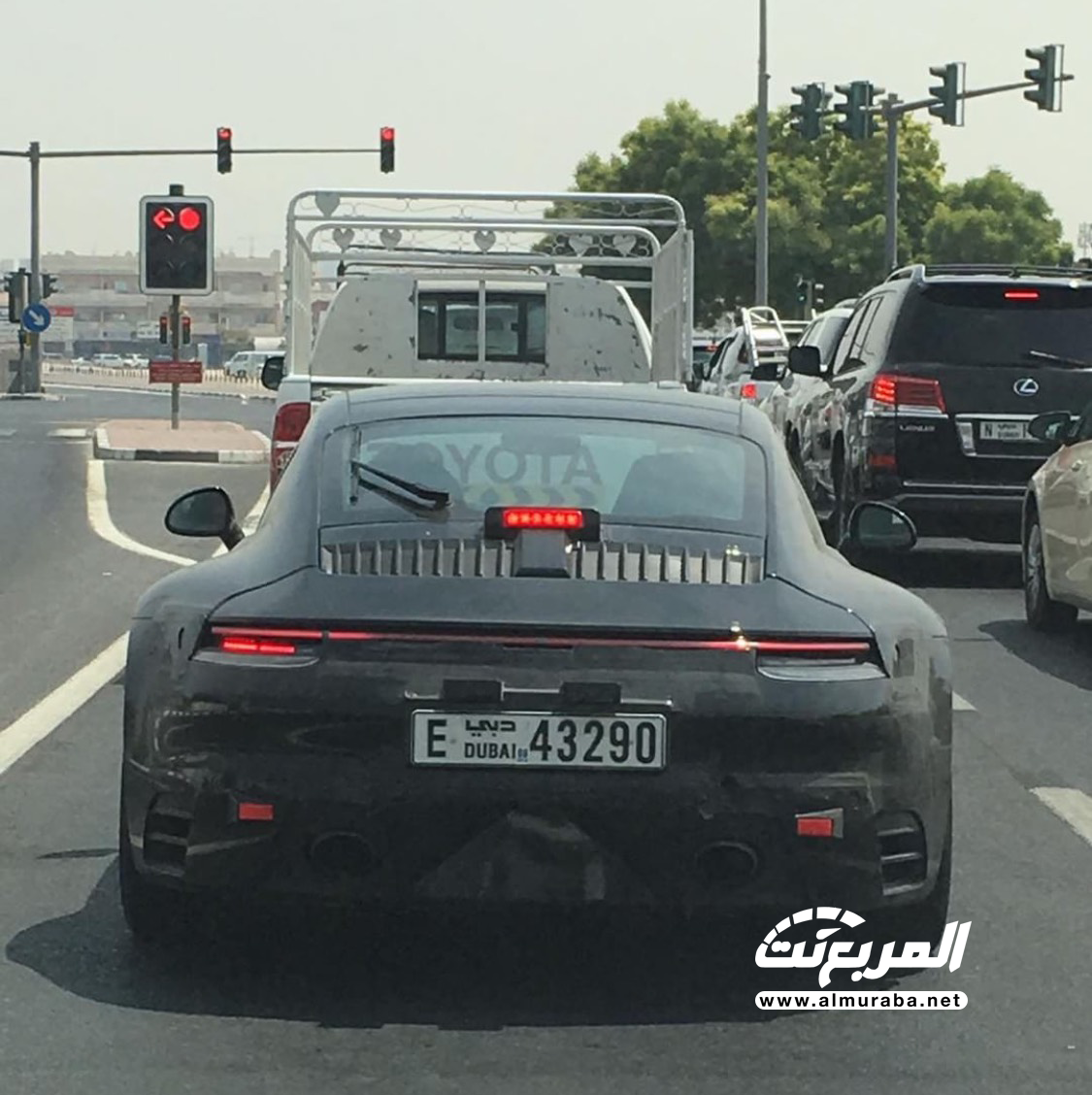 “بالصور” بورش 911 الجديدة كلياً تختبر نفسها في شوارع مدينة دبي