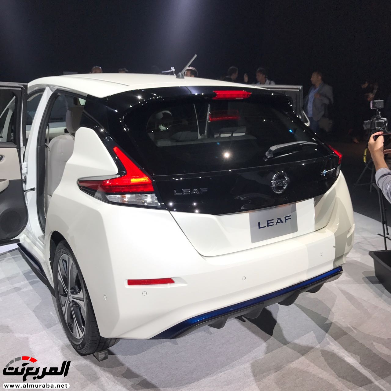 نيسان ليف 2018 الجديدة كليًا تكشف نفسها رسميًا + تقنية الدواسة الإلكترونية نيسان ليف 2018 الجديدة كليًا تكشف نفسها رسميًا + تقنية الدواسة الإلكترونية 2