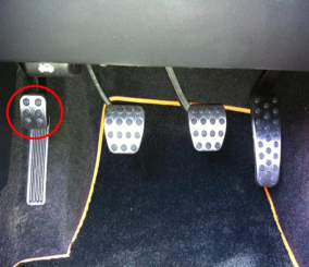 تعرف على وظيفة الدواسة الرابعة في بعض السيارات الحديثة