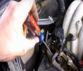 تعرف على طريقة تقليدية لمعرفة البخاخ العطلان في سيارتك