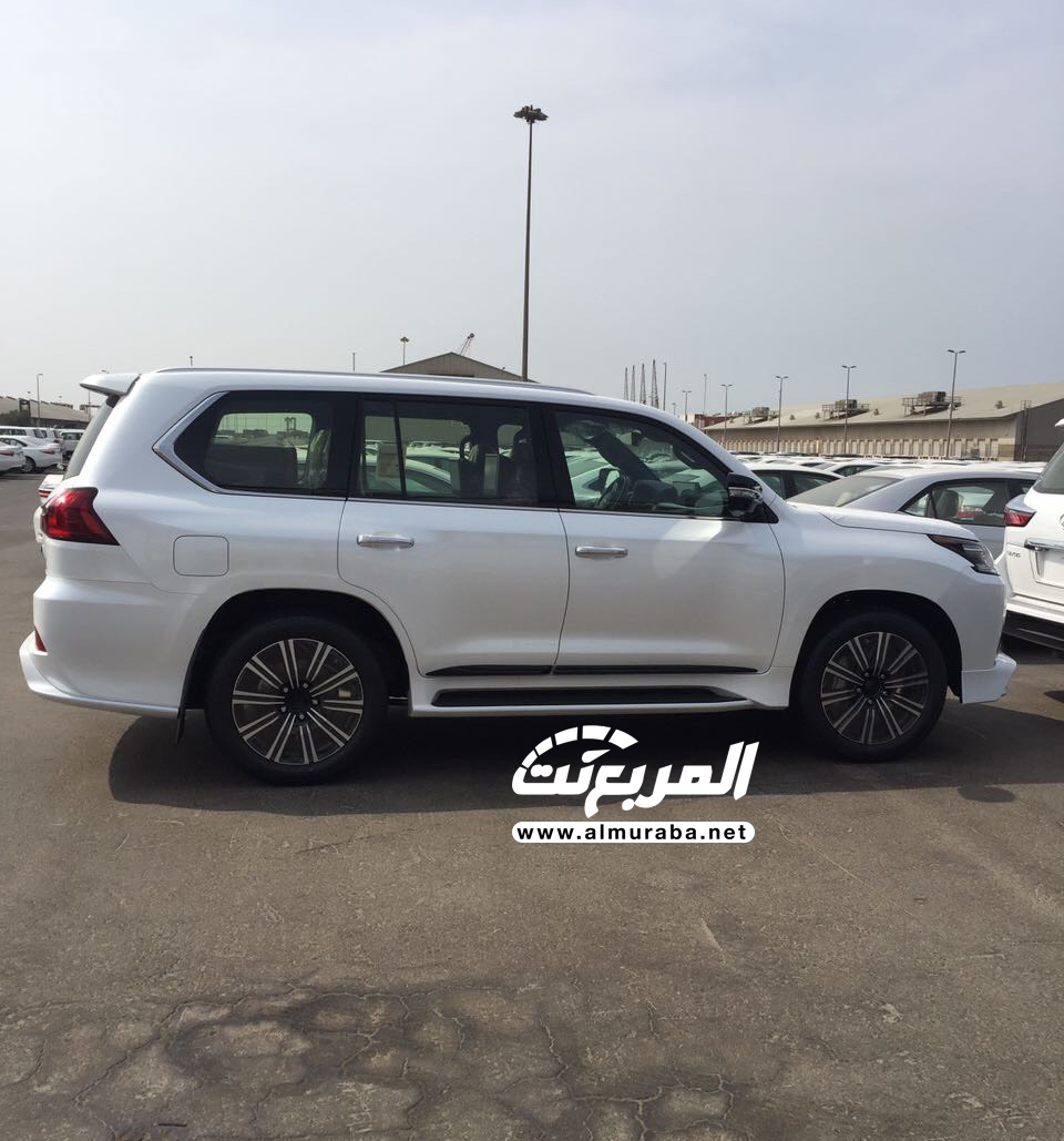 "بالصور" وصول لكزس LX570 2018 الفئة الرياضية S الى السعودية + المواصفات 2
