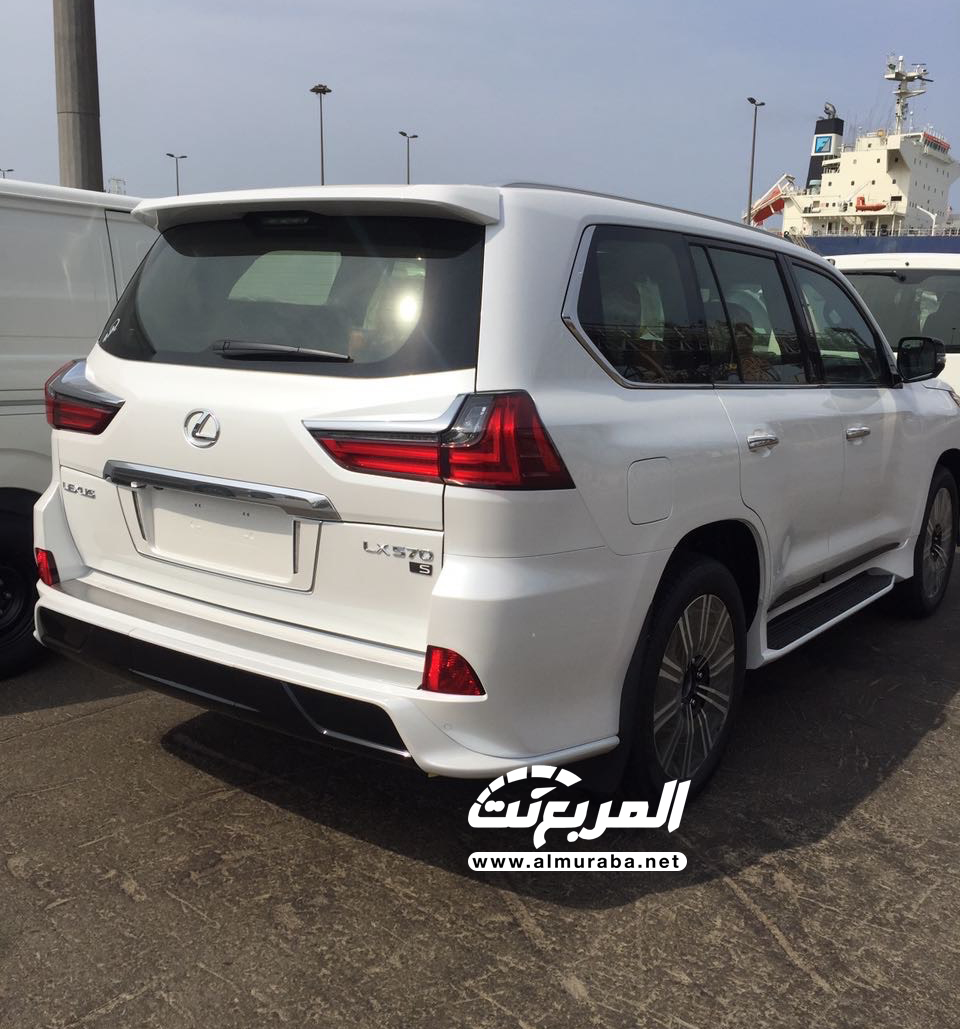 "بالصور" وصول لكزس LX570 2018 الفئة الرياضية S الى السعودية + المواصفات 4