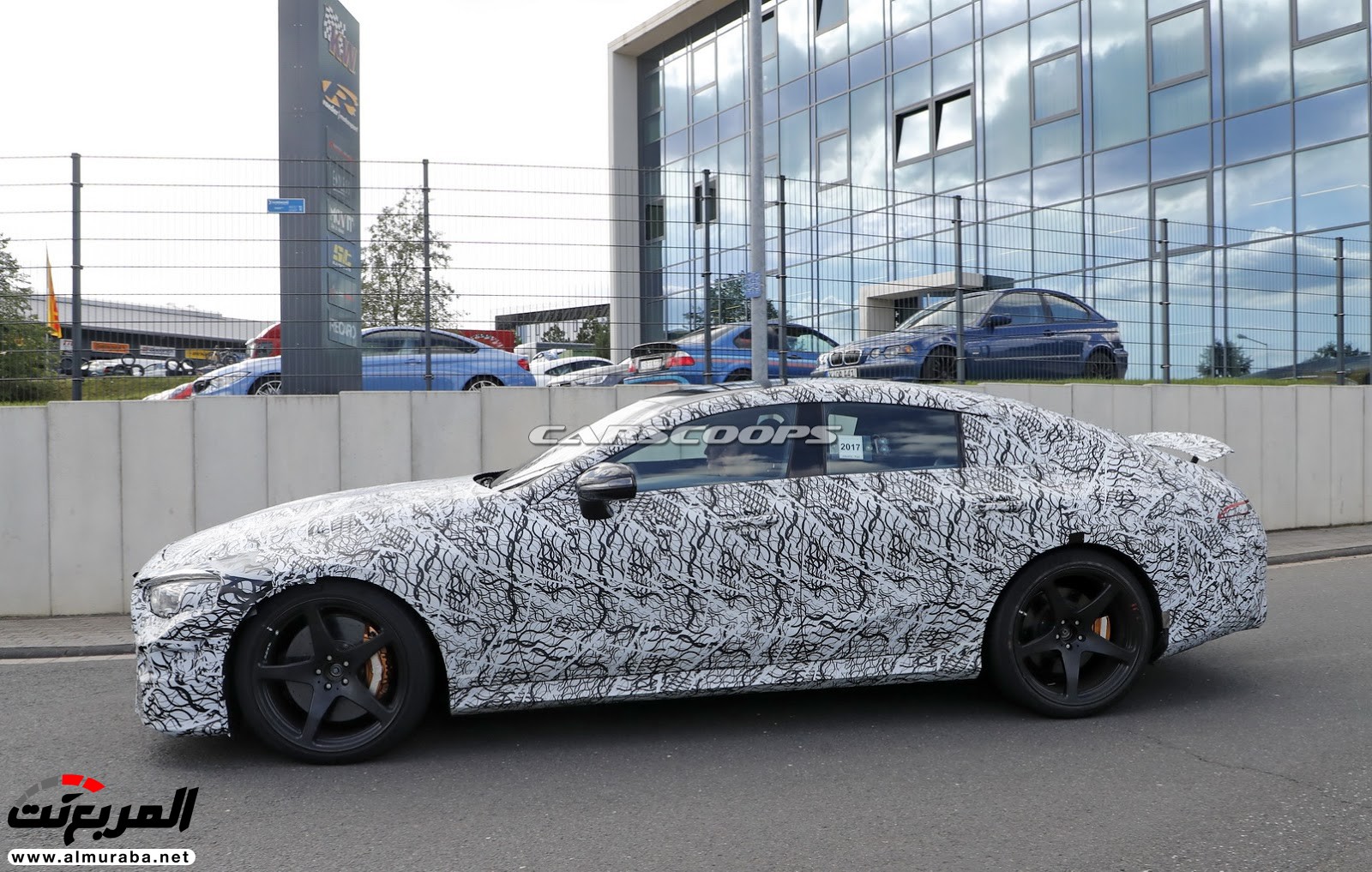 مرسيدس GT4 AMG تنكشف مقصورتها ومحركها أثناء اختبارها 11