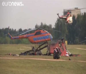 “فيديو” شاهد تحطم طائرة إثر تعرضها لحادث في العاصمة الروسية “موسكو”