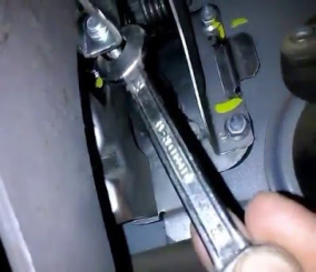 “فيديو” شاهد طريقة ضبط رجلاش دواسة الدبرياج في السيارة