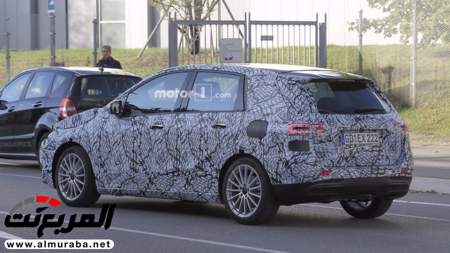 رصد مرسيدس B-Class 2019 أثناء اختبارها بالشكل الجديد + معلومات ومواصفات 13