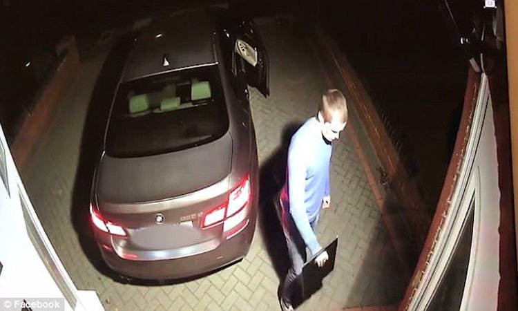 “فيديو” شاهد سرقة سيارة بي إم دبليو فارهة في دقيقة واحدة