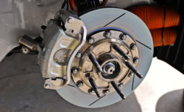 تعرف على أسباب اهتزاز السيارة على السرعات المختلفة