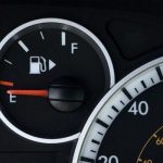 ماهي أهم العوامل التي تؤدي إلى ارتفاع حرارة السيارة عند الازدحام وانخفاضها عند السير؟ ماهي أهم العوامل التي تؤدي إلى ارتفاع حرارة السيارة عند الازدحام وانخفاضها عند السير؟ 1