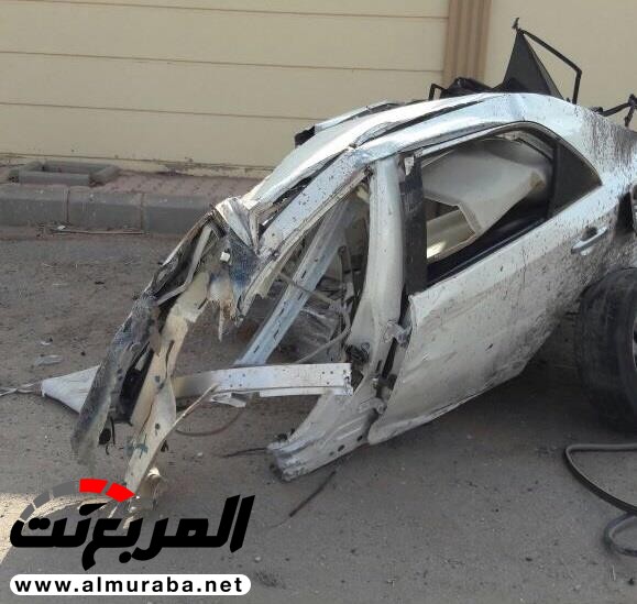 "بالصور" حادث اصطدام بعمود إنارة يشطر مركبة ويقتل قائدها بالرس "بالصور" حادث اصطدام بعمود إنارة يشطر مركبة ويقتل قائدها بالرس 1