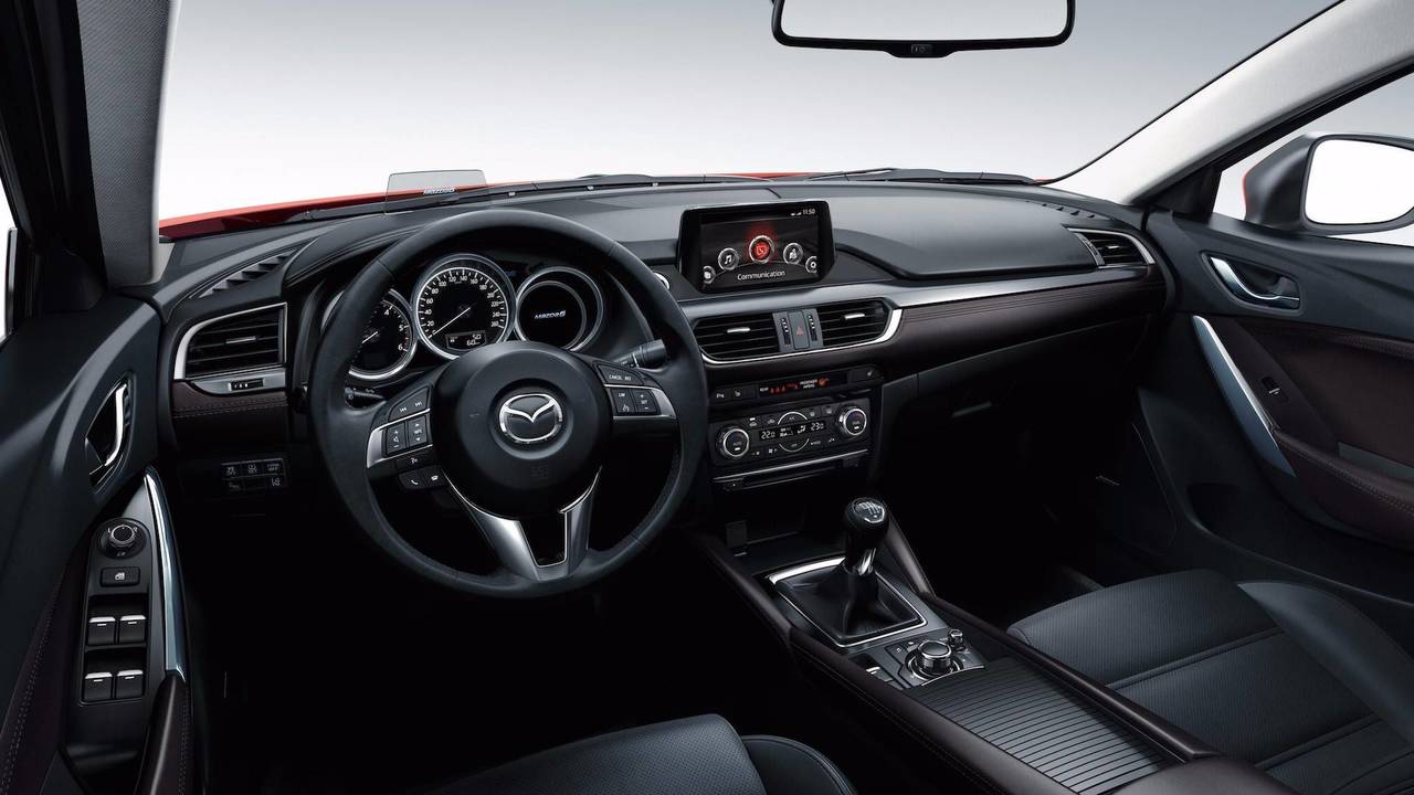 “مقارنة” الفرق بين مازدا 6 موديل 2018 والشكل السابق وأبرز الإختلافات “مقارنة” الفرق بين مازدا 6 موديل 2018 والشكل السابق وأبرز الإختلافات 3