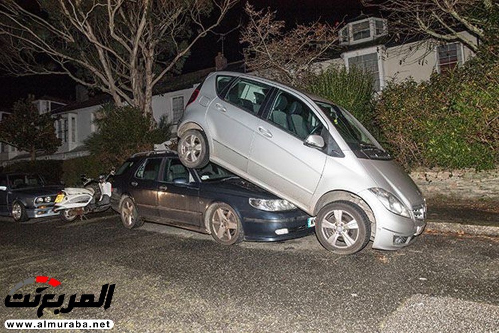 "بالصور" قد تكون هذه هي أفشل محاولة لركن سيارة بالتاريخ "بالصور" قد تكون هذه هي أفشل محاولة لركن سيارة بالتاريخ 2