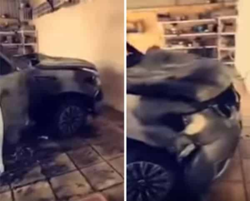 "بالفيديو" شاهد حريق يلتهم سيارة بالكامل داخل فناء منزل 2